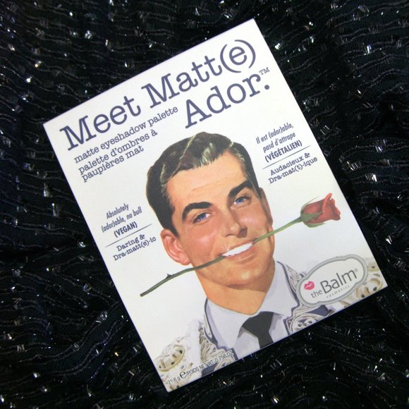 MEET MATT(e) ADOR eyeshadow palette, Net wt 0.756 oz / 21.6 g - Picture 2 of 4